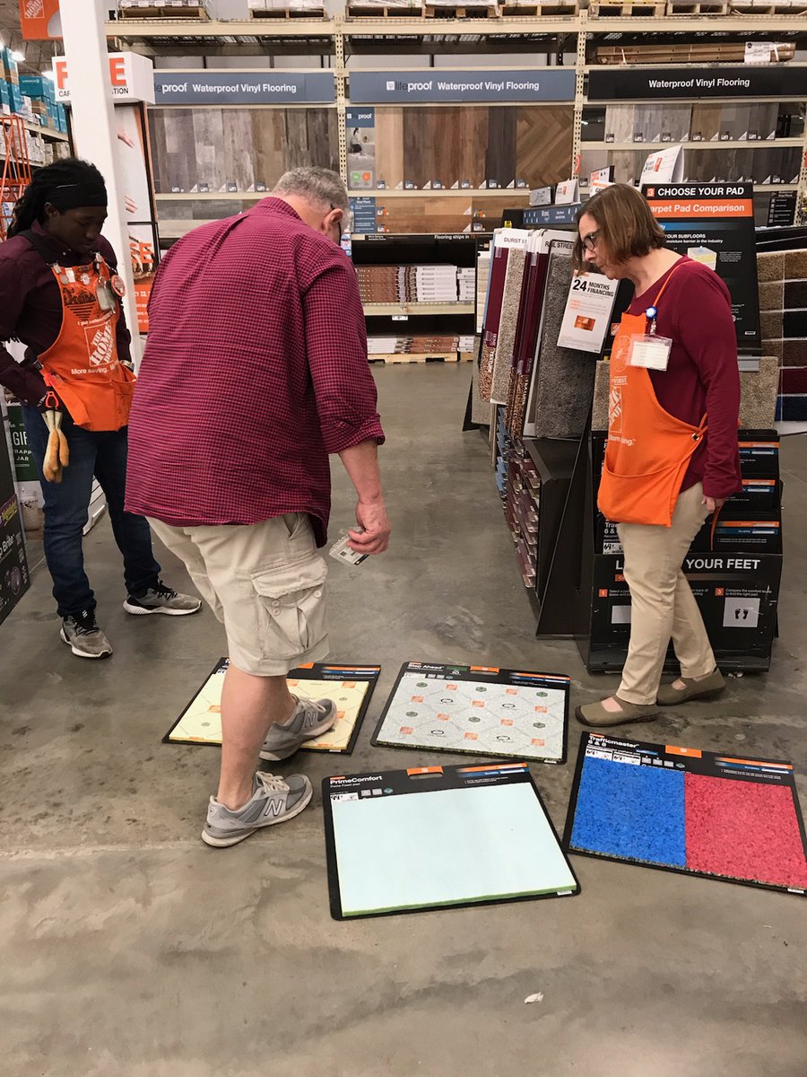 Tracy must have worn her services hat today! She and Josiah are fully engaged and driving measures on this Christmas eve... awesome job #teamjasper! <a href="/randyhaynie/">Randy Haynie</a> <a href="/1sherredavis/">Sherre Davis-Hood</a> <a href="/niqueurholiness/">Monique  Holiness</a> <a href="/barham_tracy/">ラマ🧸</a>