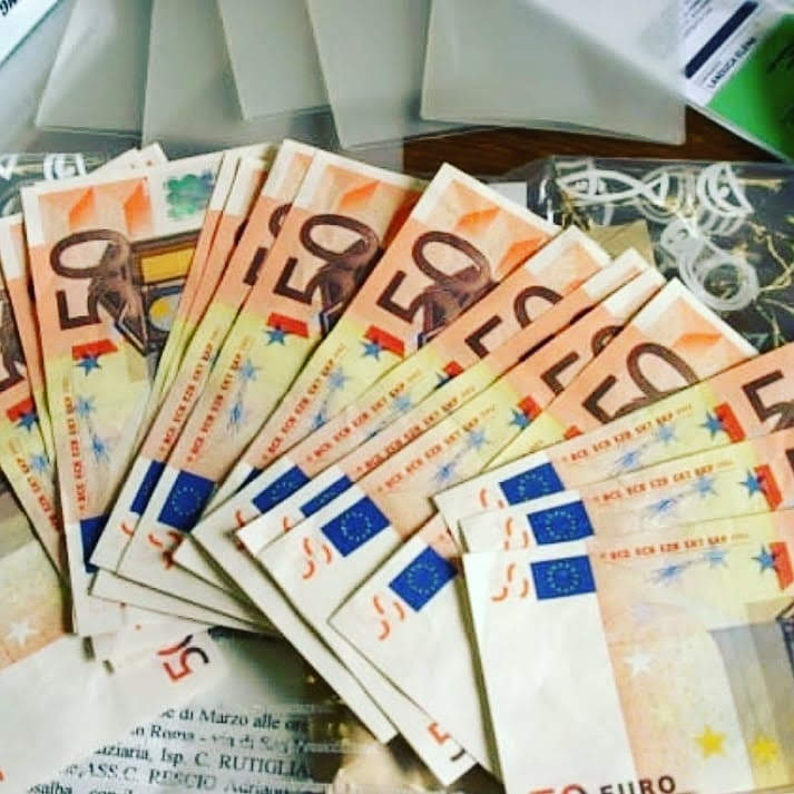 Le deseamos una feliz Navidad con nuestro servicio de préstamos en línea. tienes todo para pasar unas buenas vacaciones.
Solo un mensaje en whatsapp +22991200651
o bedet2francoise@gmail.com