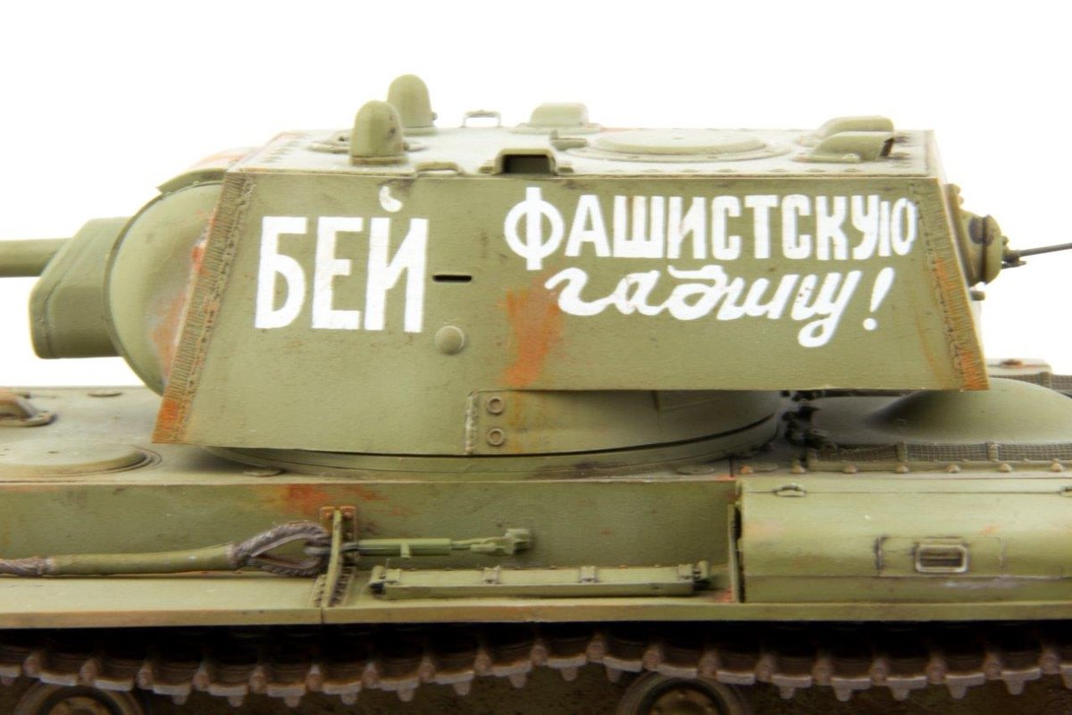 SnorresMayhem's tweet photo. Just a little Rusty details on the turret on my KV-1  

#trumpeter #135scale #afv #kv1 https://t.co/MQZFbj3ZeW