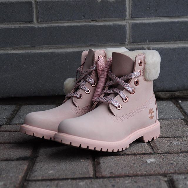 6 inch shearling boot for women in light pink