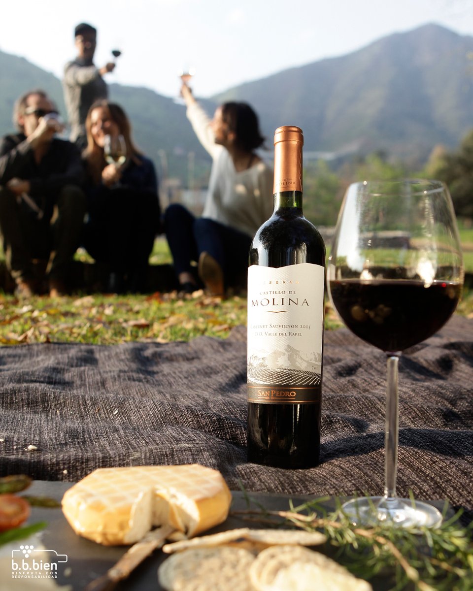 Les deseamos una feliz navidad junto a la compañía más importante: los seres queridos.