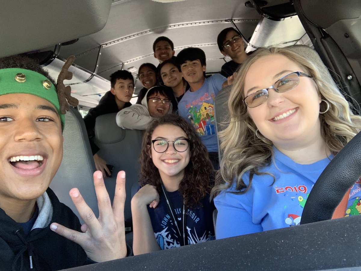 JodonChoir's tweet photo. Spent the first Saturday of winter break with some awesome 8th grade students. We delivered gifts with @ElfLouiseSA and caroled. Great way to spend a Saturday and get into the holiday spirit. Thank you @b_valdez17 and @FolksMSTheatre for coming along! @NISDFolks @NISD_FineArts https://t.co/v7FhgrOWAB
