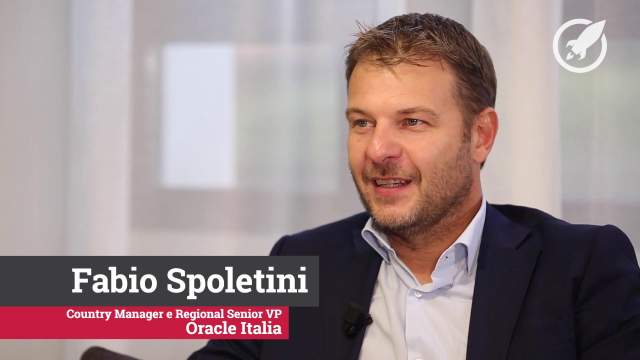 msavazzi's tweet photo. #SIOS19: su @startup_italia videointervista a @fabiospoletini. Oracle, #AI integrata: in #AutonomousDB e nelle app per governare i #dati https://t.co/MX64CAEK72 https://t.co/eny7JhPaD3
