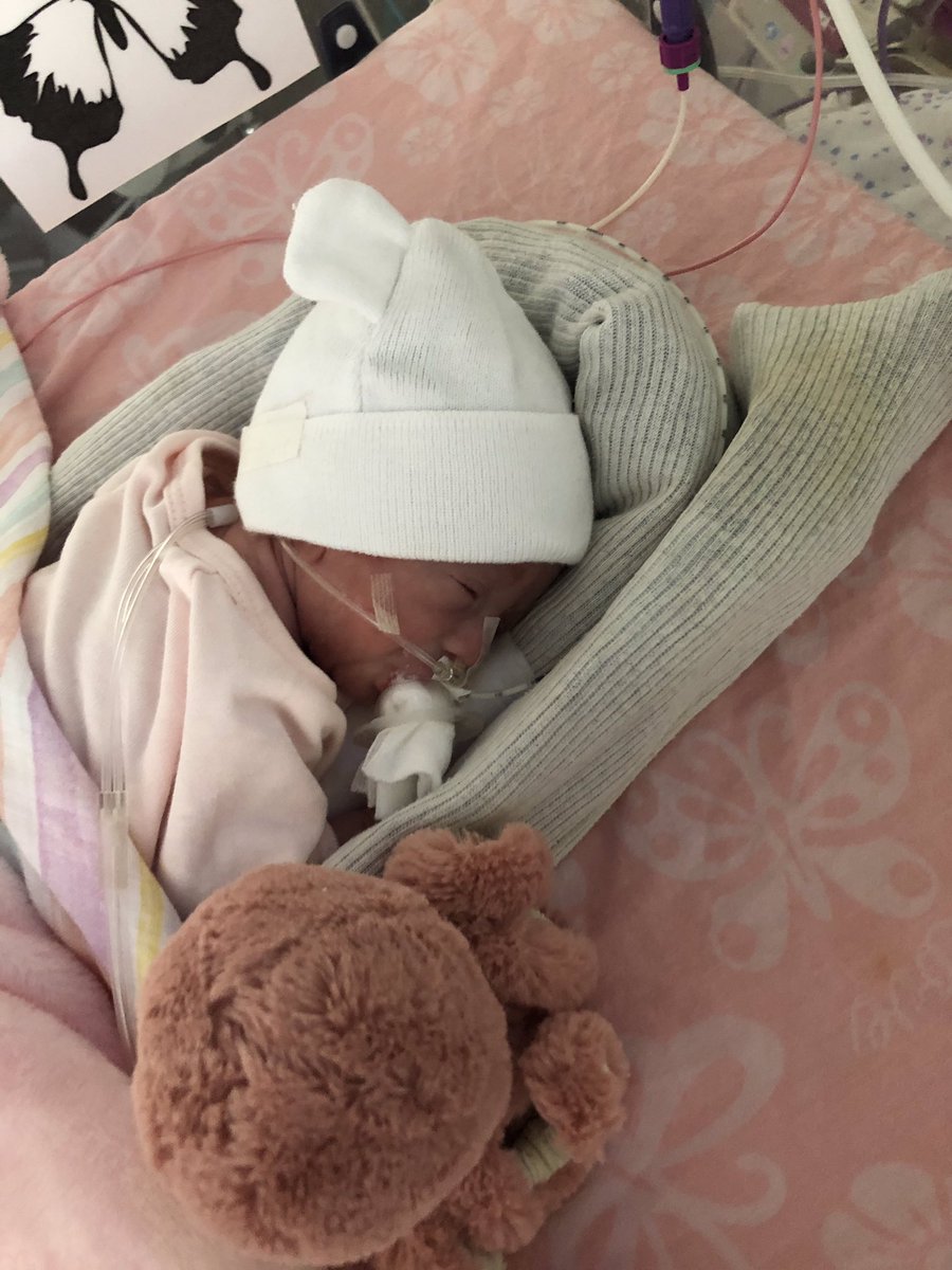 Merci à celles et ceux qui s’occupent de notre petite Agathe à l’hôpital, ce soir et depuis 33 jours. Vous êtes merveilleux. 🏥🎄