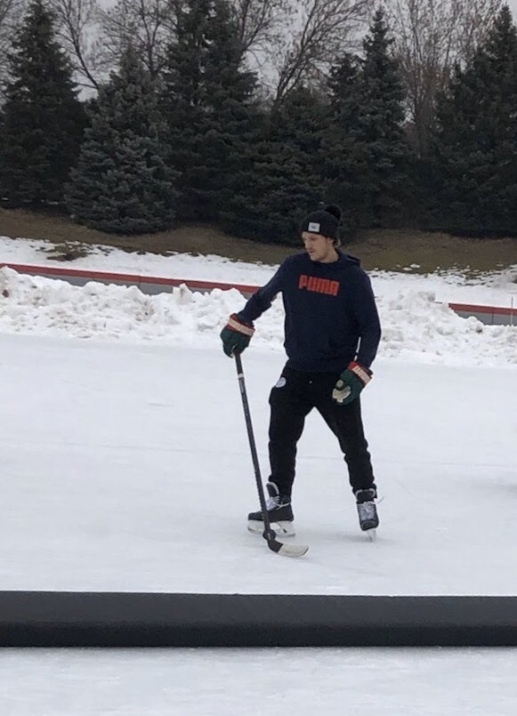 PeeweeRayha's tweet photo. Some of the boys got an early Christmas present today when @mnwild players Brodin, Eriksson Ek, Fiala, and Dumba showed up and played pick up hockey with them at the Roseville Oval! @YouthHockeyHub https://t.co/UW3cZvSrPy