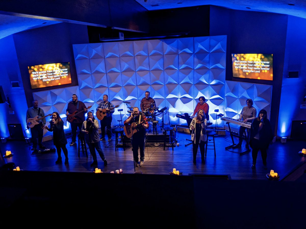 fogKC's tweet photo. Hope to see everyone tonight at 6pm for “The Light of Christmas” service. Merry Christmas! https://t.co/U0HbqbQrHt