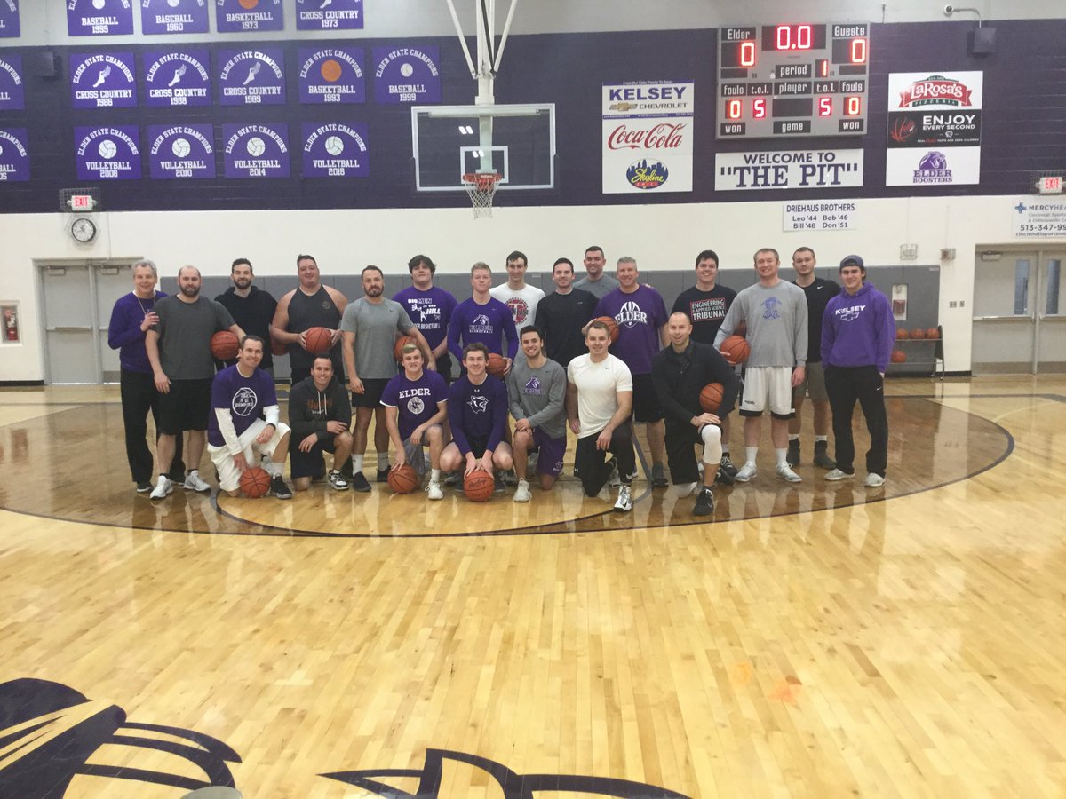 Another #elderbasketball Christmas Eve alumni open gym in the books! Great turnout and most of these guys can still play. One of these years I won’t be the old man in the gym! Most importantly no injuries! Everyone have a great Christmas! ⁦<a href="/ElderBasketball/">Elder Basketball</a>⁩