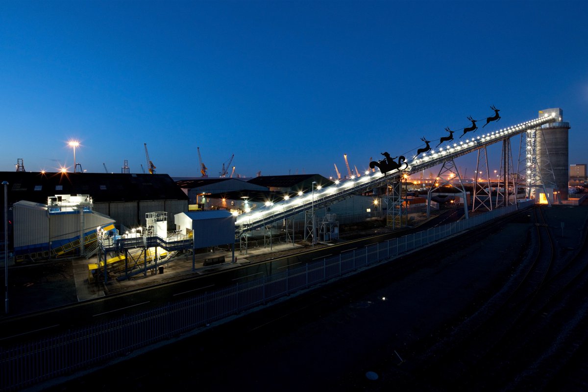 👀 SPOTTED! A strange vessel in the sky, usually only seen one night a year. It can only mean one thing... The Big Man's on his way. 🎅

Twas the night before #Christmas...