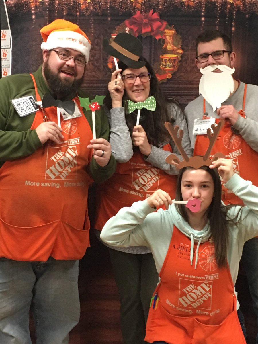 Iva_Marie04's tweet photo. Christmas Spirit week shenanigans @Homedepot8918 !!
So much silliness and fun! @Legend84 @thdjoek @jesse_klingbeil @Nanette95137018 https://t.co/4UsYYUSUW8