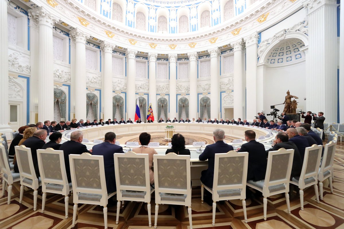KremlinRussia_E's tweet photo. #Kremlin: Meeting with leadership of the Federal Assembly https://t.co/XVacBrJuO8 https://t.co/rlji9ccPxr