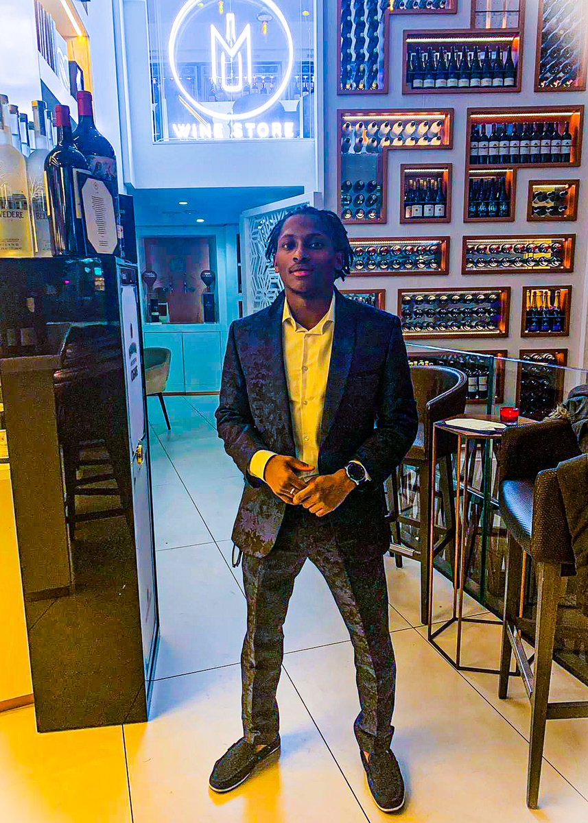 DurAAcell_ENRO's tweet photo. Anniversary Drip
Blue without the feeling
couldn't have gone any better 🙏🏾 @D4N1_xo  😂❤💯
#aniversary  #1yearanniversary #1yearin #DurAAcell #HimEnergyNahRunOut  #3ree #Spirit #Old #Soul #3S0S https://t.co/DCHevGk9J3