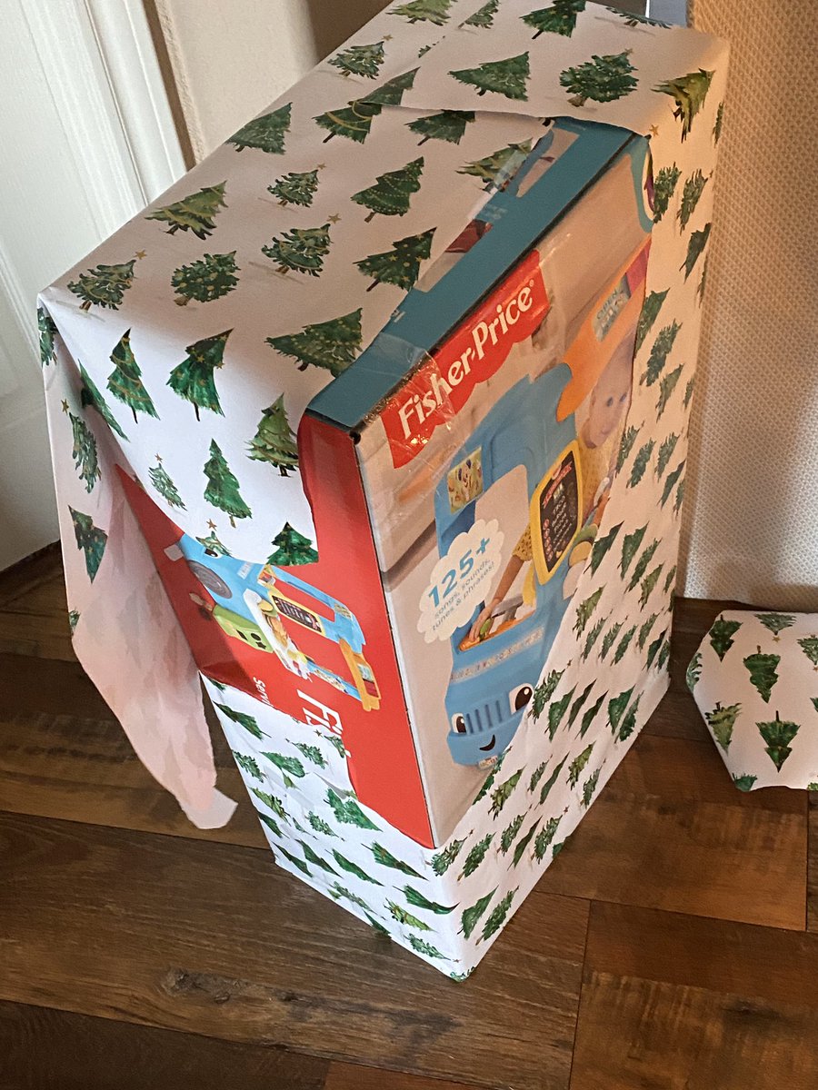 daelynshea's tweet photo. someone doesn’t yet understand that you aren’t supposed to open your presents before Christmas and clearly, he’s upset about it. https://t.co/AKVb5Y8M8f