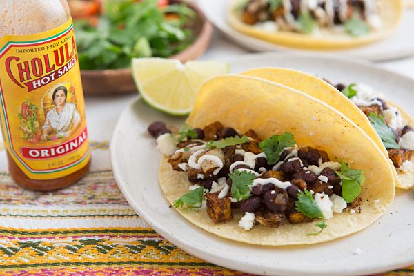 ohmyveggies's tweet image. Roasted Sweet Potato &amp;amp; Black Bean Tacos buff.ly/2MjA29U #foodies #realfood #foodchat #agchat #profood #localvore #localfood #foodjustice #slowfood #recipes #recipeoftheday #vegetarian #vegan #foodblog #food #veganrecipe #vegetarianrecipe #truecooks #yougottaeatthis