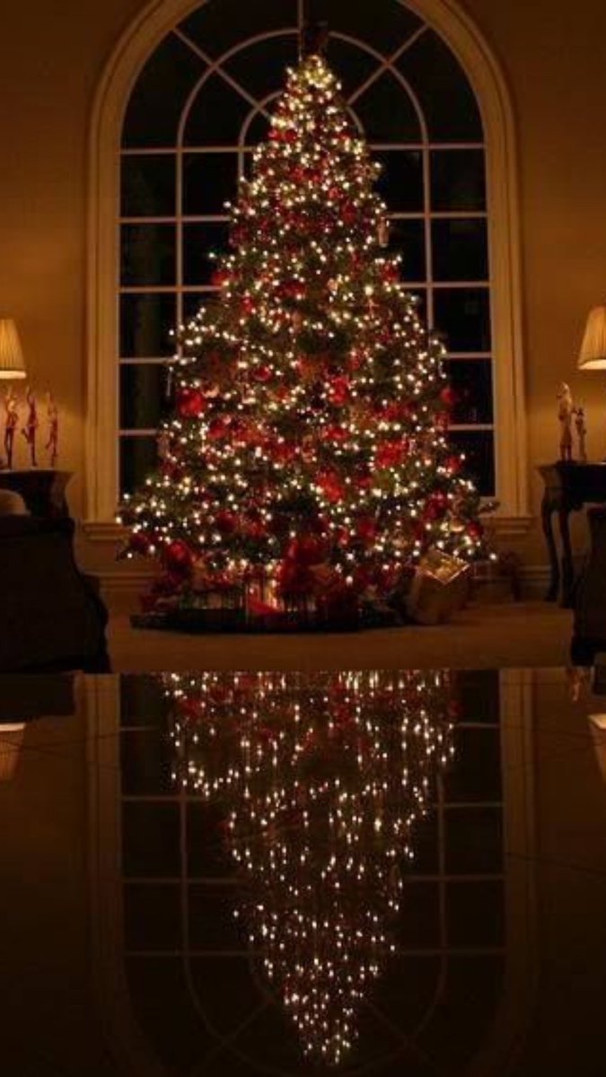 Sharron Lowe tweet media