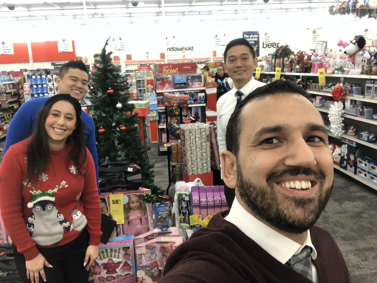 D10 Rocking #MightyDivision9 <a href="/VinhXNguyen14/">Vinh Nguyen</a> <a href="/doug_chang8/">Douglas Chang</a> <a href="/MaureenCormier2/">Maureen Cormier</a>