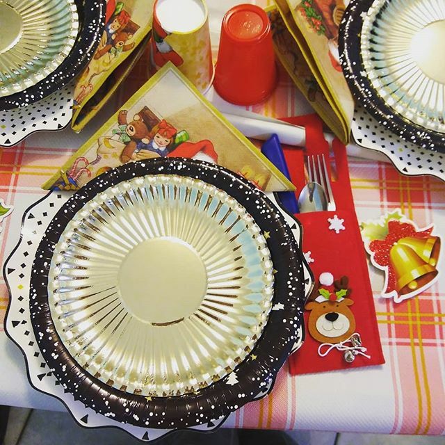 BeBlaker's tweet photo. Pronti per il cenone 🤩 🎀🎁 Buon Natale 🎄🎉
.
.
.
.
.
.
#auguri #vigiliadinatale #vigilia #buonnatale🎄 #buonappetito #cenone #christmas #xmas #famiglia❤️ #reunion #christmas2019 https://t.co/Sh4Kur0myR https://t.co/AZN0yfFii5