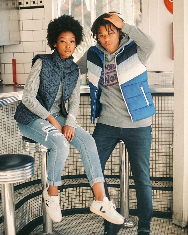 WestgateMallTex's tweet photo. We’re living our vest life, are you? (Photo: @Aeropostale) #LetsGoShopping https://t.co/xh0tBrx0FT