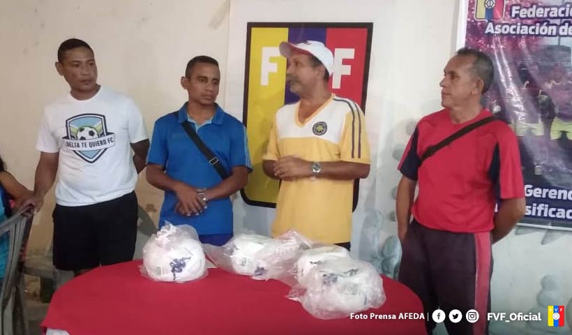 FVF_Oficial's tweet photo. Aso-Fútbol Delta Amacuro cerró el 2019 con reconocimientos y cena navideña | #FVF | #AFEDA | https://t.co/IKHaCmgVhh https://t.co/1lKjiK3281