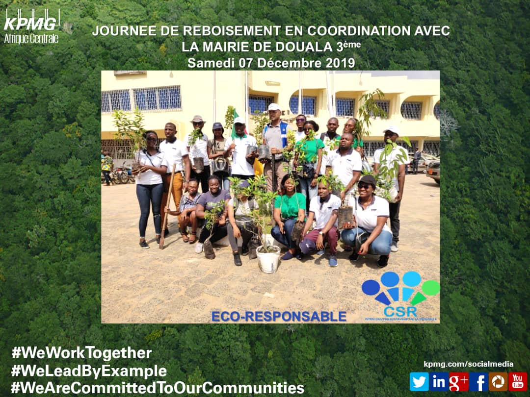 KPMGAC's tweet photo. [#CSR] #KPMGAC. Journée de reboisement en coordination avec la mairie de #Douala 5e. #WeAreCommittedToOurCommunities https://t.co/I6trPs48S5
