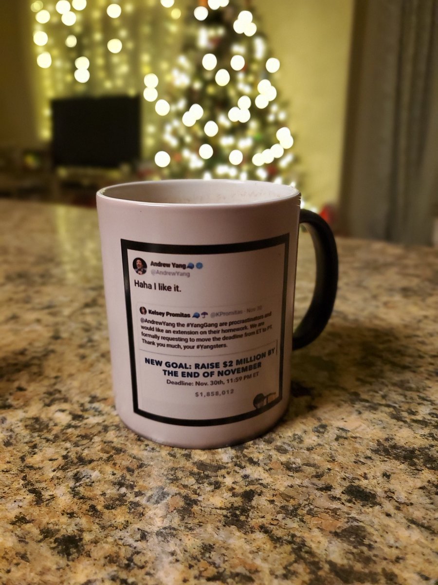 KPromitas's tweet image. I told my girlfriend no more than 3 small gifts this year. She chose to get me 3 #YangMerch gifts. I think I'll keep her. #YangGang #YangChristmas #Yang2020 #AndrewYang #YangGang2020 #YangGangLove @AndrewYang #Christmas