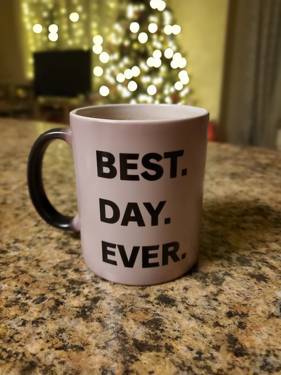 KPromitas's tweet image. I told my girlfriend no more than 3 small gifts this year. She chose to get me 3 #YangMerch gifts. I think I'll keep her. #YangGang #YangChristmas #Yang2020 #AndrewYang #YangGang2020 #YangGangLove @AndrewYang #Christmas