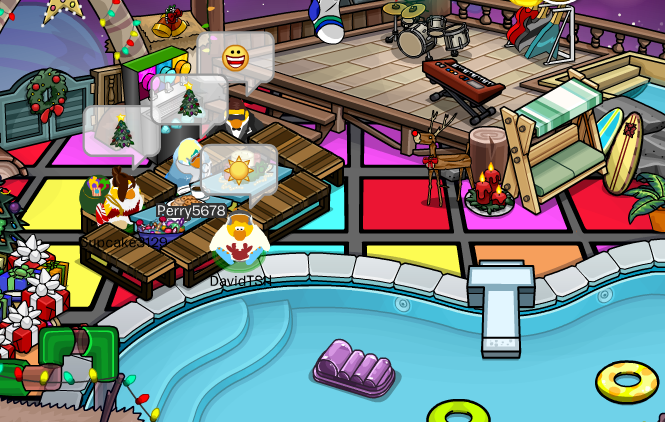 CPperry5678's tweet photo. Queremos desearles a toda la comunidad de Club Penguin una linda noche buena desde nuestra mesa. Noche de bendiciones y prosperidad para todos donde puedan pasarla agradable con todos sus seres queridos, buenas noches y lindas fiestas.🎄❄️🎊🍽️
@Paula_Cp1, @CPOkka7, @PeonLautoroYT https://t.co/ZTUHmxjYpT