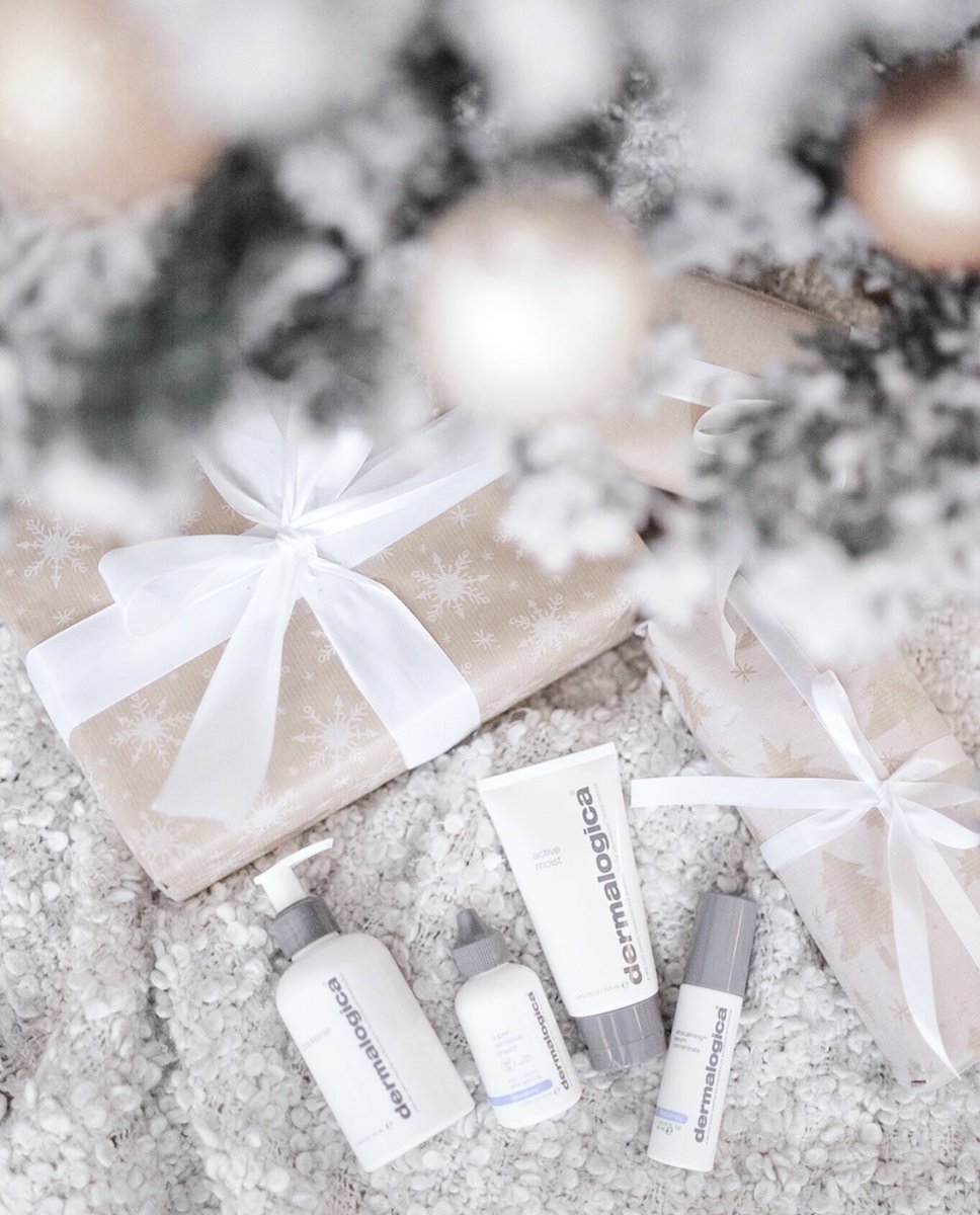 Who is hoping for some Dermalogica treats this year? 🎁💙⁠
📸 @hhennaseppala