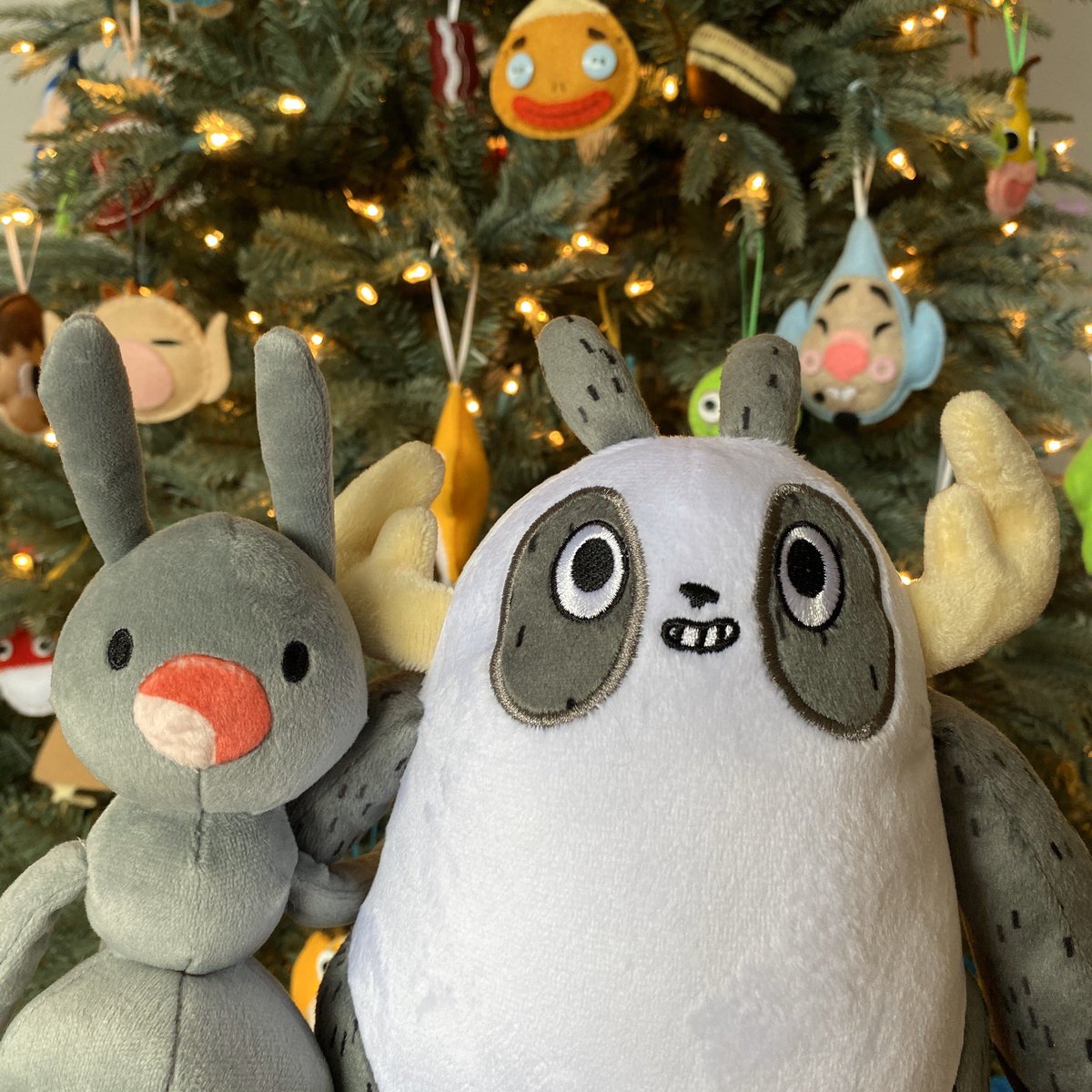 KaseyTheGolden's tweet photo. MERRY CHRISTMAS EVE! LET’S HAVE ONE LAST 12-HOUR GIVEAWAY FOR THE HOLIDAYS!

🐜 TWO (2) winners chosen at random in 12 hours
🐼 RETWEET, COMMENT, and FOLLOW to enter
🐜 Ships WORLDWIDE (no cost!)
🐼 Win Dennis OR ant plushie of your choice + stickers
🐜 GOOD LUCK https://t.co/ybZ5DFejHA