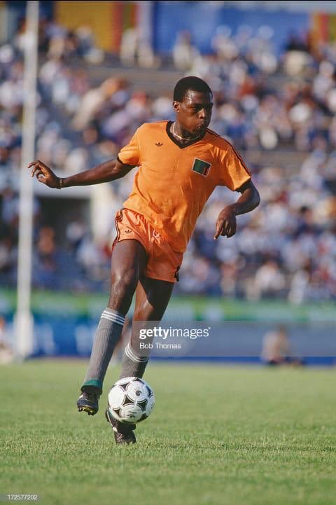 KalushaPBwalya's tweet photo. Los Angeles Road in Lusaka to be renamed Kalusha Bwalya Road.
Humbled to be recognised in this manner. Thank you 2 Lusaka City Council. Credit has to go to the many team mates and coaches that believed in me and afforded me the opportunity to play football and follow my passion. https://t.co/kccWmm0K2w