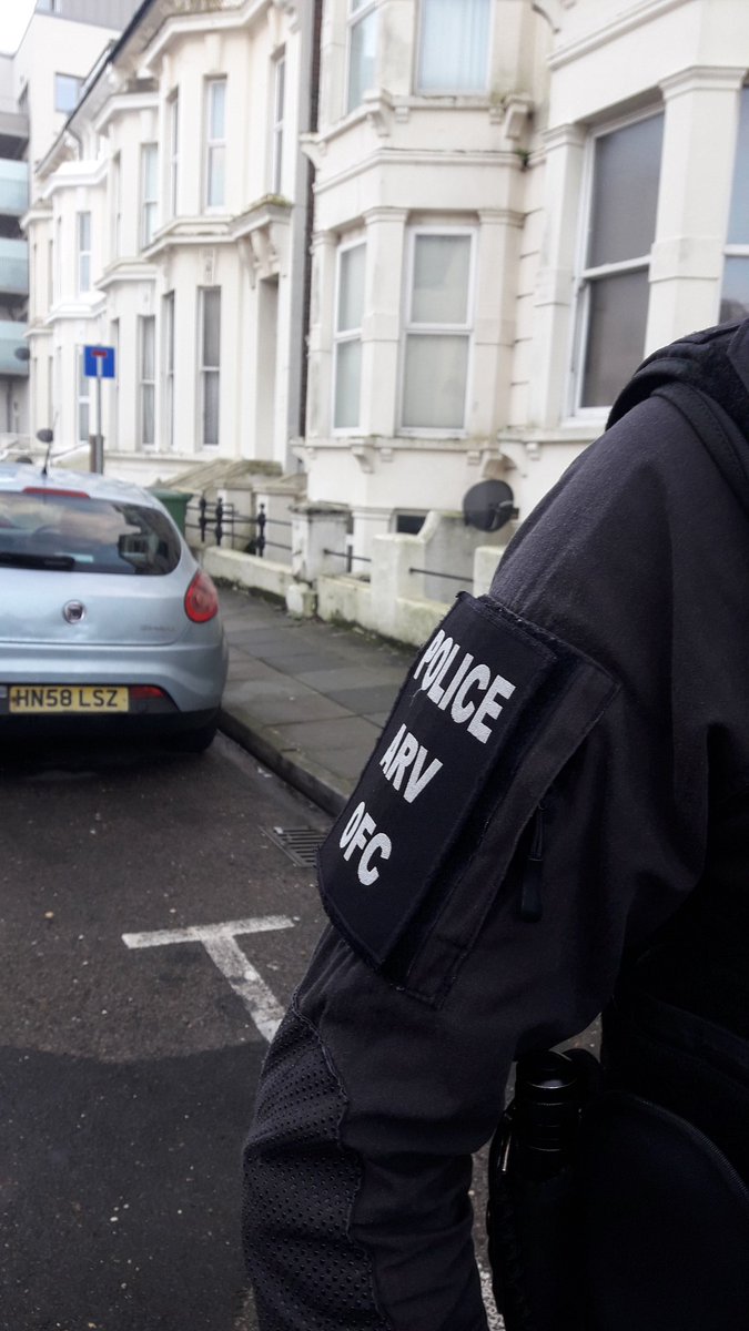 Realisetomorrow's tweet photo. Are you playing a Christmas game of hide and seek? Avoiding recall to prison?  A @pompeypolice priority subject? #southseacops &amp; our #ARV friends counted to 100, forced entry to a flat and found him hiding in secret hole above a boiler #cuffed&amp;stuffed #notgoinghomeforchristmas https://t.co/QFzJBopjKK