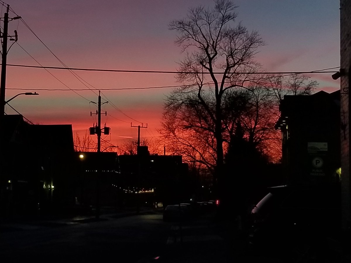 ontario_love's tweet image. Did you see that beauty of a sunset last night? @sunset_wx
@CTVLondon @weathernetwork @weatherchannel
.
#ldnont 
#sunset 
#sunsetweather 
#Decembersky 
#wintersunset
#wintersky
#twittersunset
#picoftheday 
#londonontariophotography 
#londonontario