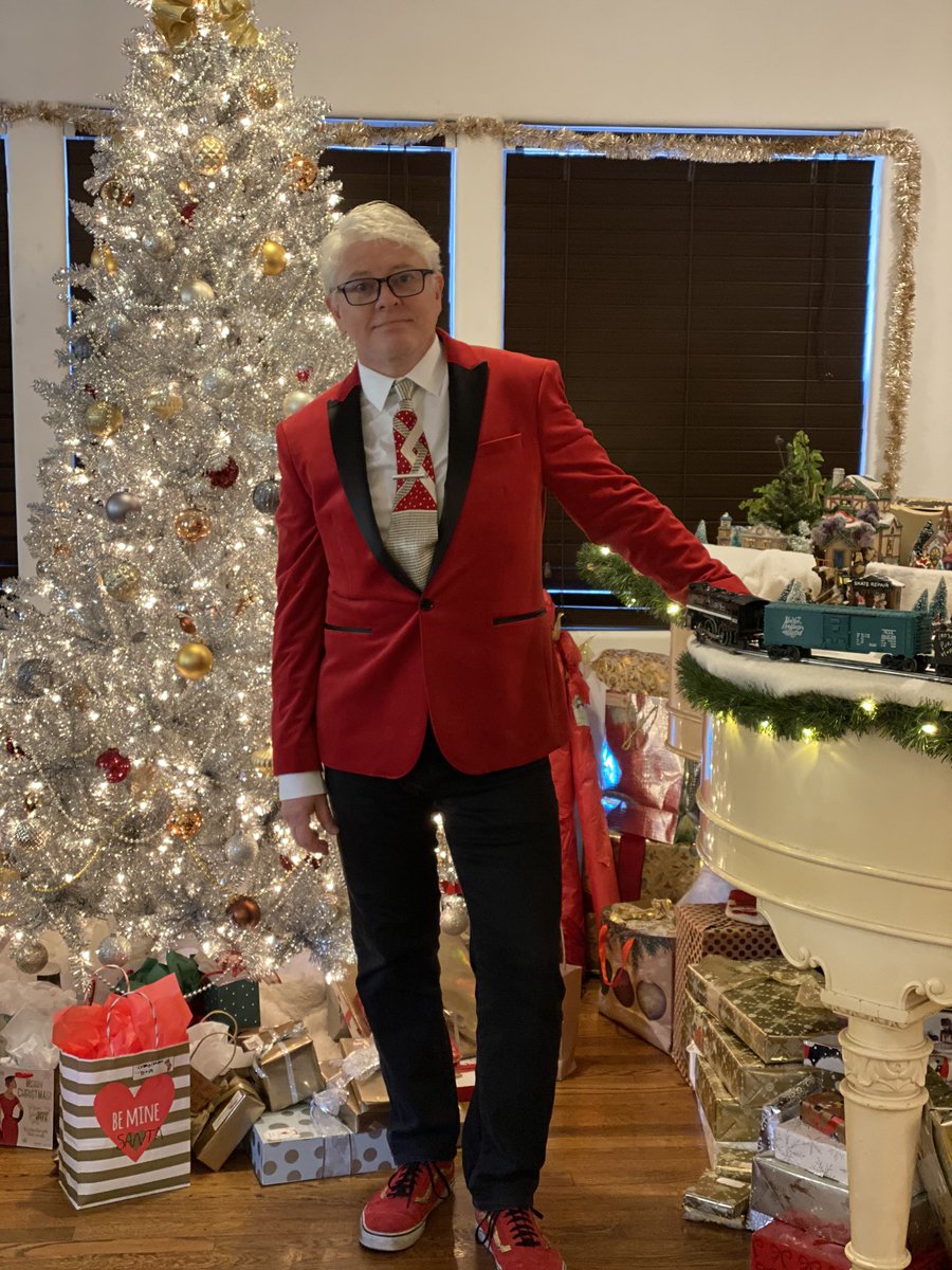 A very merry Christmas to you all, everywhere, from your atheist pal, who thinks all your gods are fictitious and silly. Still, I cry every year while watching It’s A Wonderful Life. 
#MerryMerrydayAndHappyHappynightToAll