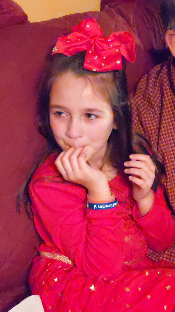 Bayern_Ryan's tweet photo. When you give your niece Meet and Greet tickets to see @itsjojosiwa and she is so excited she broke down in tears.
That is when you know you made the right decision. #UncleWin #MerryChristmas #HappyHolidays https://t.co/wq8FXtPuiC