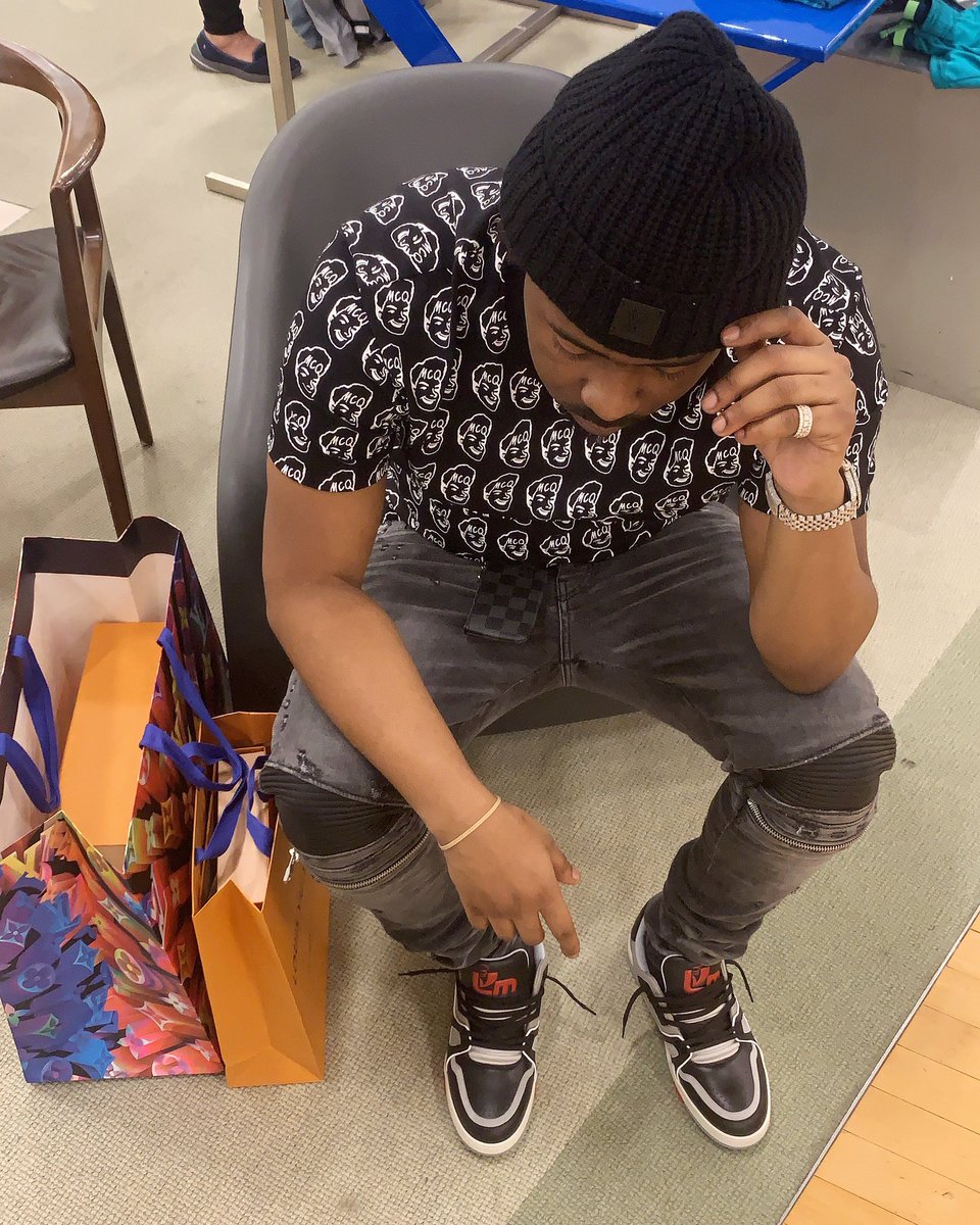 DipEx_Els's tweet photo. My Old Hoes See Me Out & Say I Do The Most🤷🏽♂️
#dabreeshway🤖🔋 https://t.co/A9Q1mZyE3P