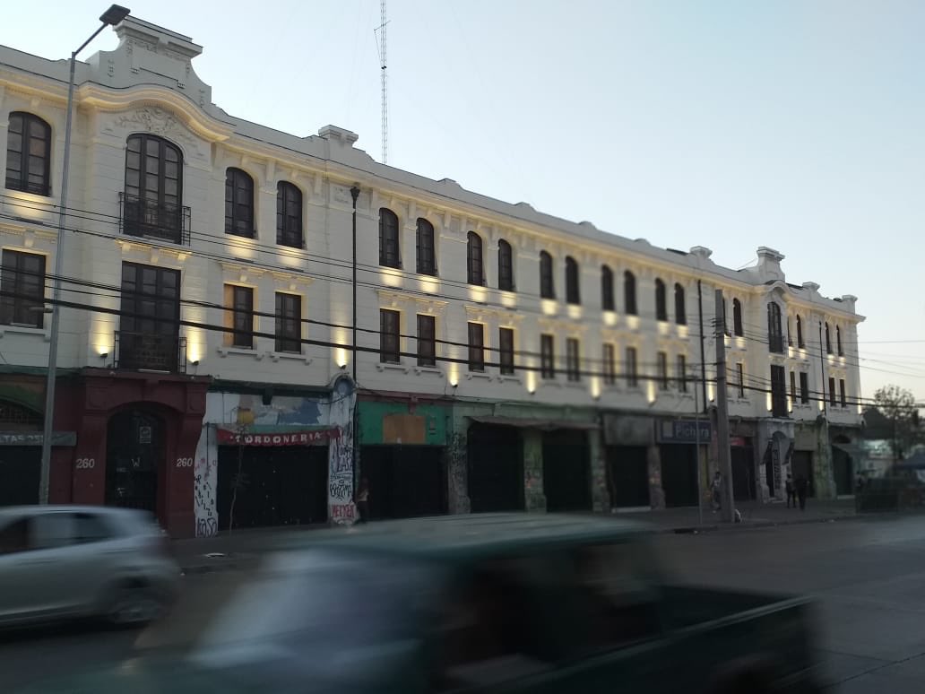Prueba de luces en edificio rentas 2, 2do piso y 3er piso. Estamos prontos a entregar el 2do edificio de este programa de recuperación. <a href="/Muni_Indep/">Municipalidad de Independencia</a> <a href="/Duranbaronti/">Gonzalo Durán</a>