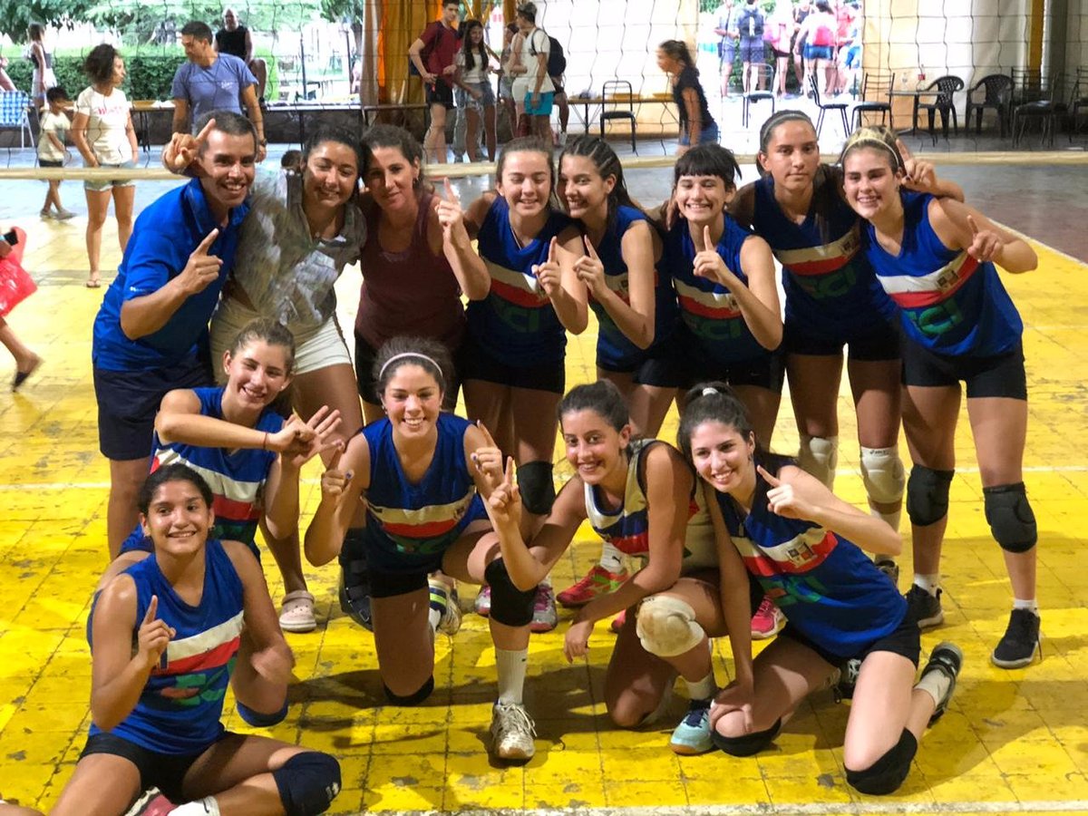 CopVoleibolClub's tweet photo. 🏆 SUB 17 CAMPEÓN TORNEO CLAUSURA 2019🏆

FELICITACIONES A NUESTRAS MENORES QUE SE CONSAGRARON COMO LA MEJORES DEL TORNEO LOCAL.

#Sub17🎽🔵🔴
#CampeonClausura
#VamosCOP💪🔵🔴 https://t.co/vDsUr6pql1