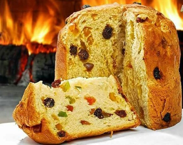 meninotoxico's tweet photo. a vida é injusta com vc quando vc ganha um panettone de frutas de natal 🤮 https://t.co/VqaJUHNzLk