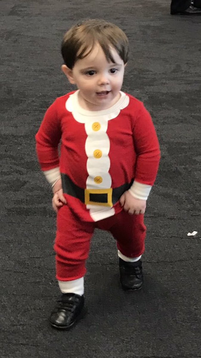 SteveSinde's tweet photo. One Happy little standby Santa!! @Delta https://t.co/E6CAJpqhhh