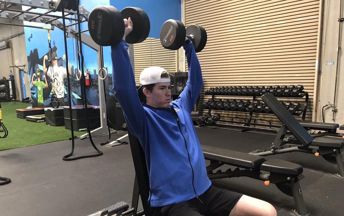 2020 LB Colby Green (<a href="/colbygreen_14/">Colby Green</a>; 6'4" 210 lbs) getting some Christmas Eve work in with me at Absolute Flex Appeal in Rocklin. His hard work will pay off. He currently has one offer from Friends University. Check his film out!

hudl.com/v/2BbiTN