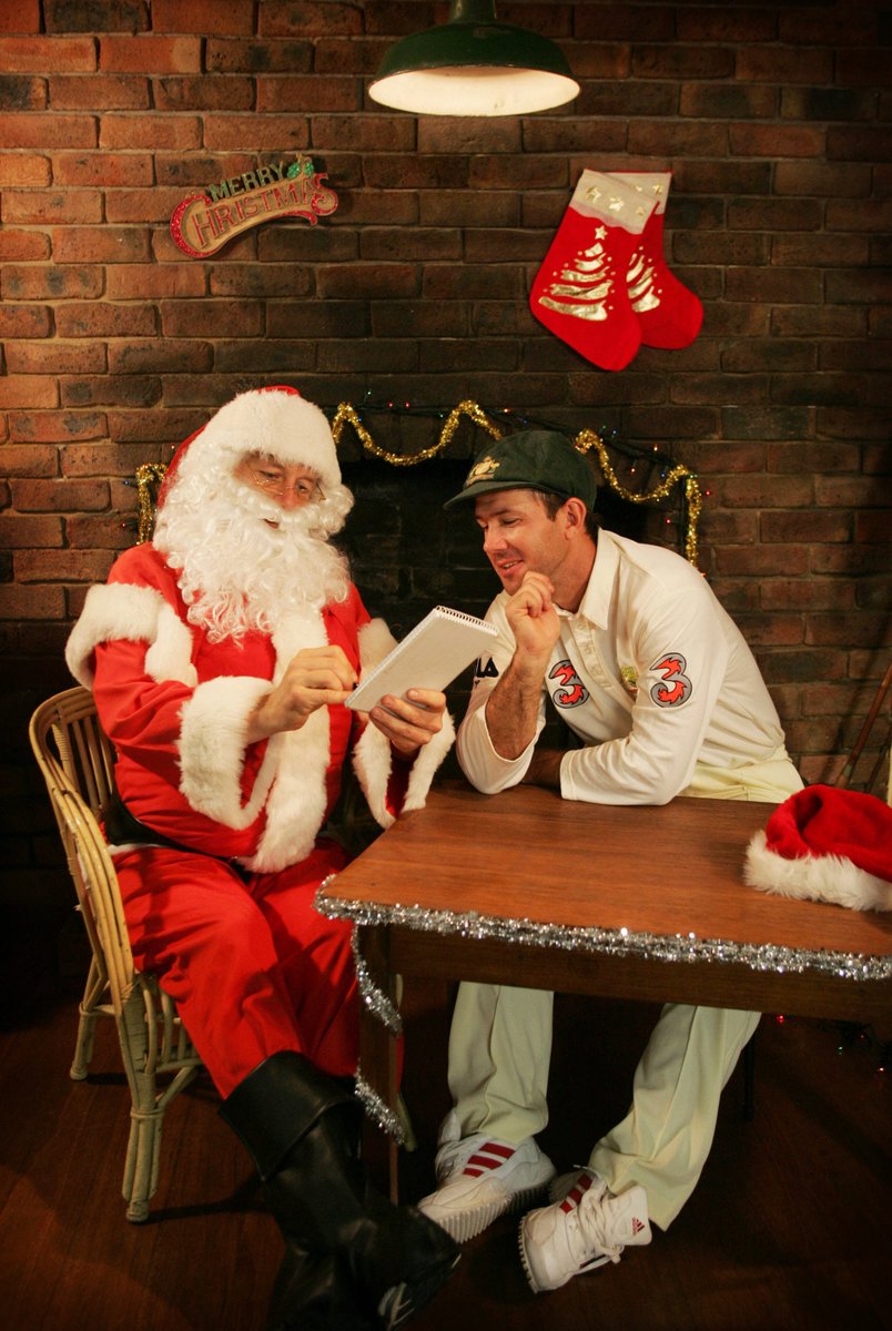 telegraph_sport's tweet photo. Merry Christmas from everyone at Telegraph Sport 🎅🎅🎅 https://t.co/vaQWZJSbyw