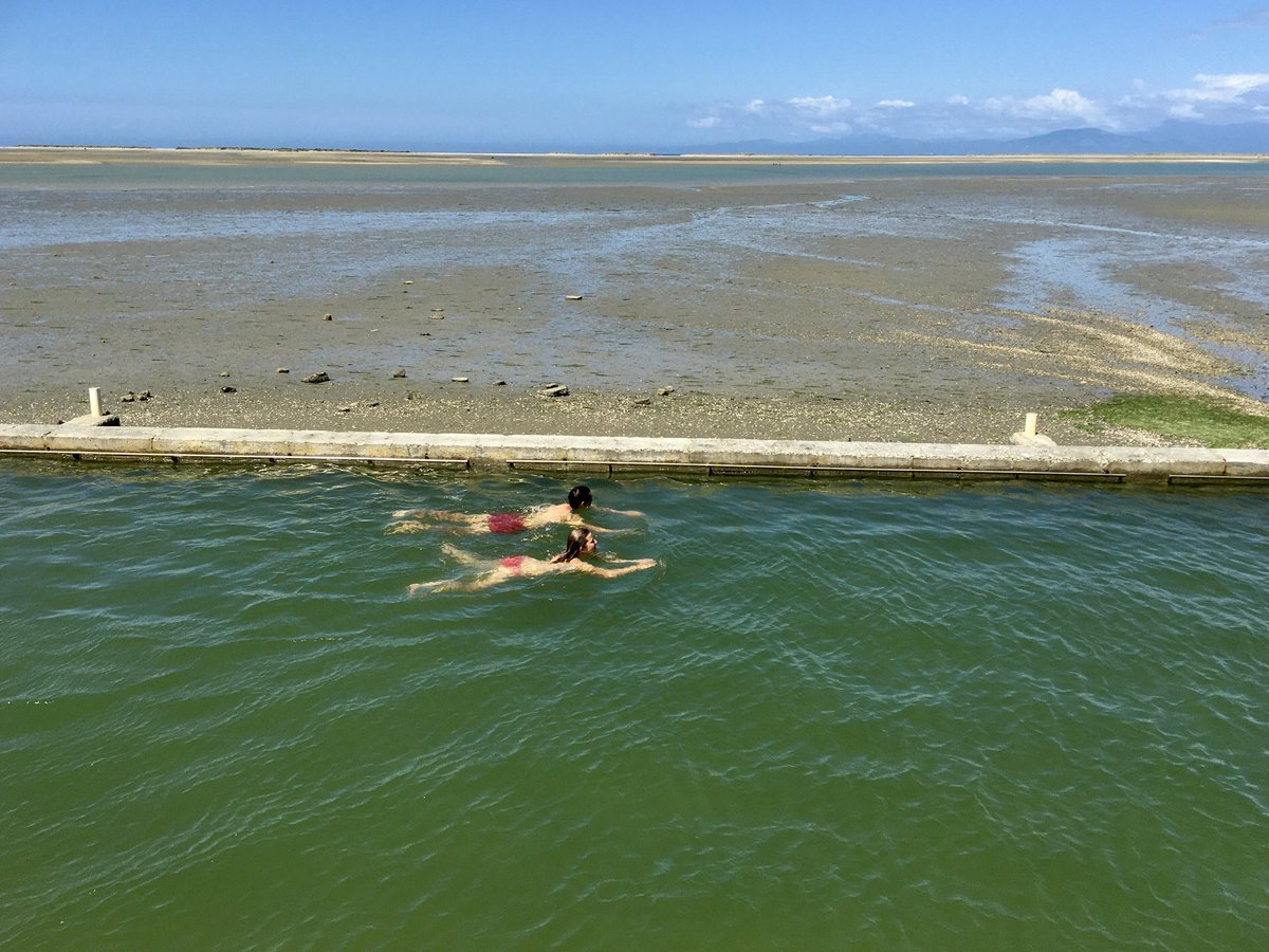 aquidity's tweet photo. Saltwater baths Motueka #Monday #lowtide #TasmanBay #Nelsonregion https://t.co/1bI17lzSsH