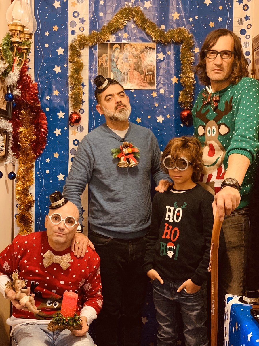 Feliz navidad de parte de los cuñado y el churumbel.