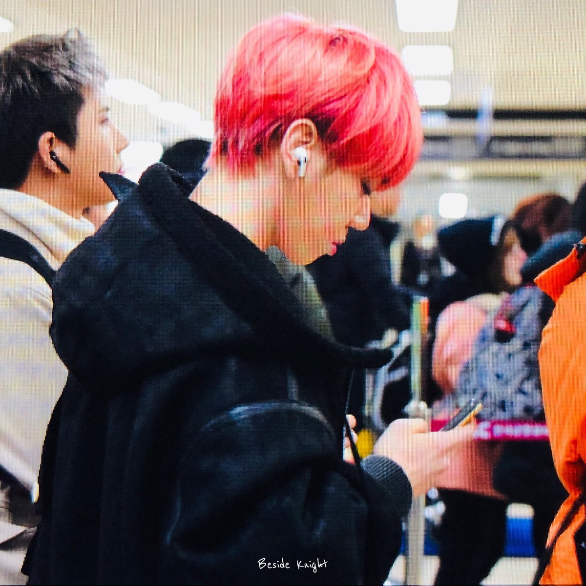 BesideKnight's tweet photo. 191225 GMP 출국 프리뷰>~<
#에이스 #김병관 #KIMBYEONGKWAN #에이스_김병관 
@official_ACE7 https://t.co/o41RxYrVTY