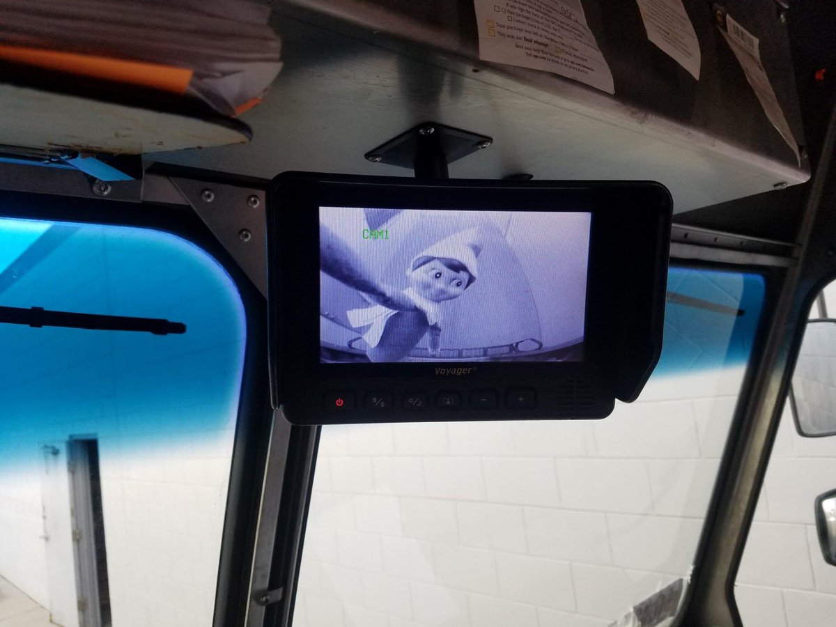 UPSImperialCenter9048 tweet media