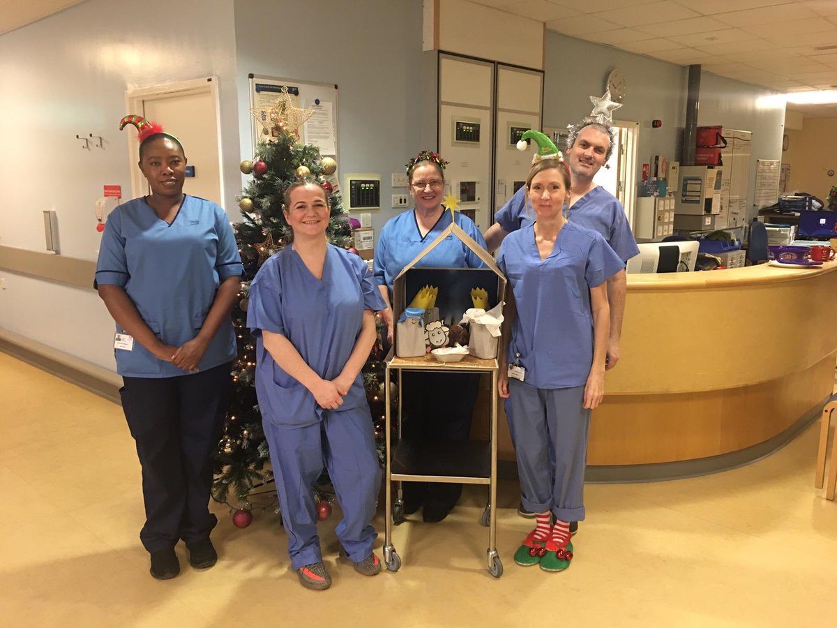 hm_icu's tweet photo. Wishing you all a Merry Christmas from UHH ICU/HDU! 🎄🎁🎅🏻 @NHSLanarkshire @KarenPh58659308 #tistheseason #teamhmicu https://t.co/A8ObJoUwM8