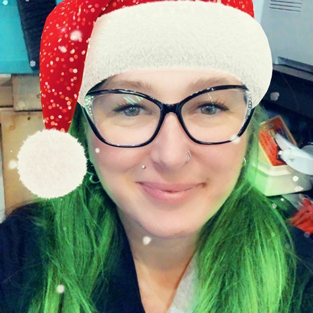 DebGates12's tweet photo. Merry Christmas! https://t.co/6PMhZ9jXTW https://t.co/QHRoVDpDJA
