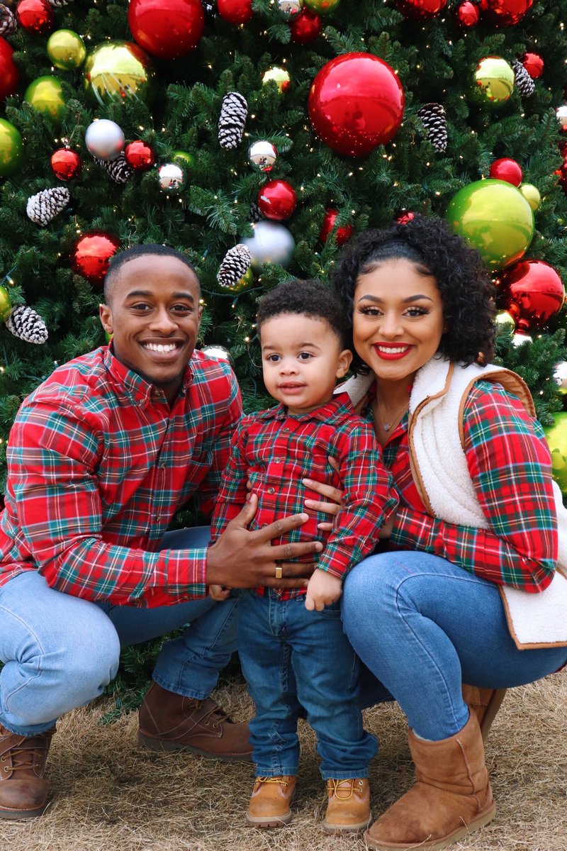 SadieLovin's tweet photo. Happy Holidays 🎄❤️✨ https://t.co/w970jGfvoi