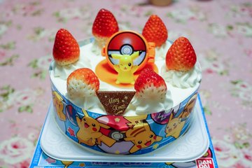 ポケモンクリスマスケーキまとめ 予約や特典の違いを比較 コンビニ イオンなど 佐倉家の日常