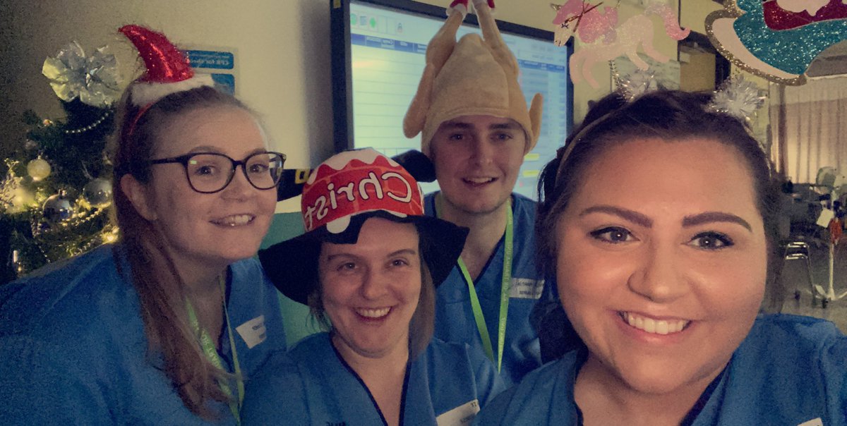Merry Christmas from the nightshift nurses of Ward 17 and the Major Trauma Unit ❤️🎄 #Christmas #NHSChristmas