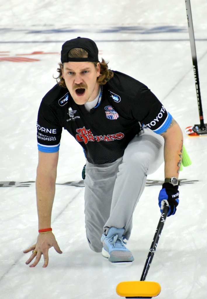 tototo81194132's tweet photo. @TeamShuster @MattJamilton Thanks for the great play🥌
See you next year in Karuizawa👍
#軽井沢国際カーリング
#KICC2019
#curling
#カーリング
#karuizawainternational
#teamShuster
#johnShuster
#ChrisPlys
#MattHamilton
#SeanBeighton https://t.co/0yGo4KAyFP